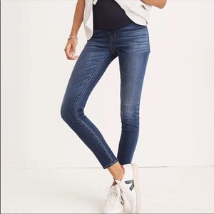 Madewell Maternity Over The Belly Skinny Jeans in Danny Wash: Tencel Denim